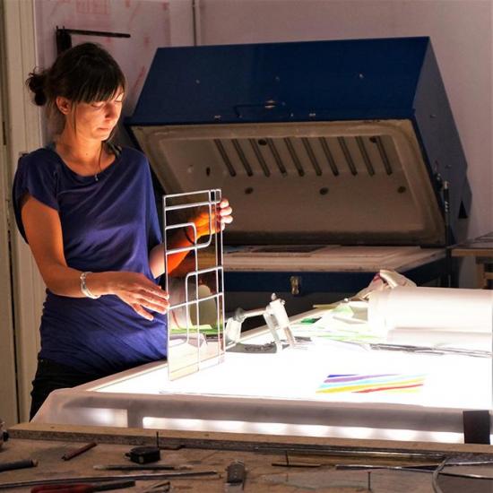 Marion Rusconi dans son atelier- boutique, Le chant du diamant, situé sur le plateau de la Croix-Rousse à Lyon 69004